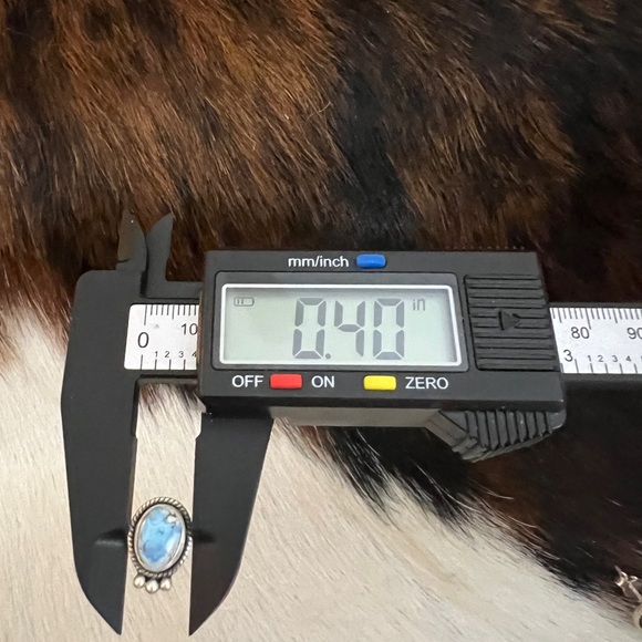 ❤️ Golden Hills Turquoise Navajo Style Matte Sterling Silver Stud Earrings .54”L - Picture 12 of 13